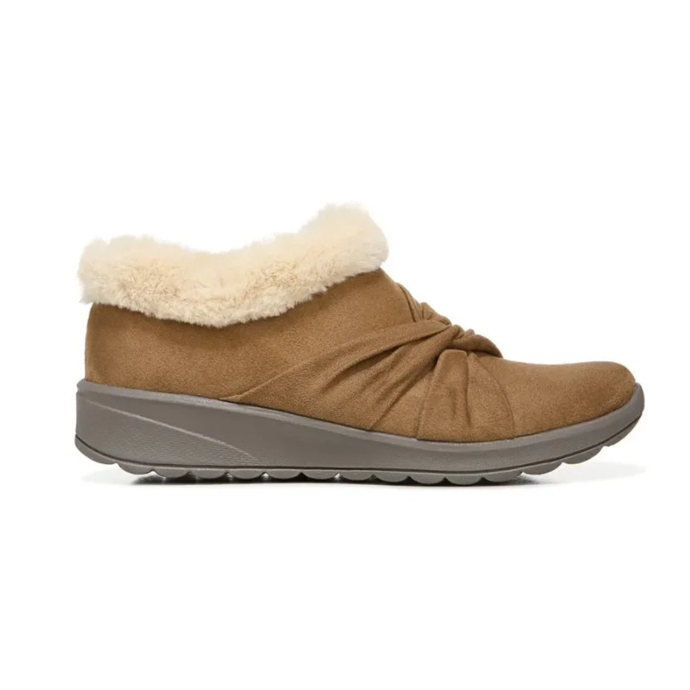 Bzees Women's Genie Slip On
